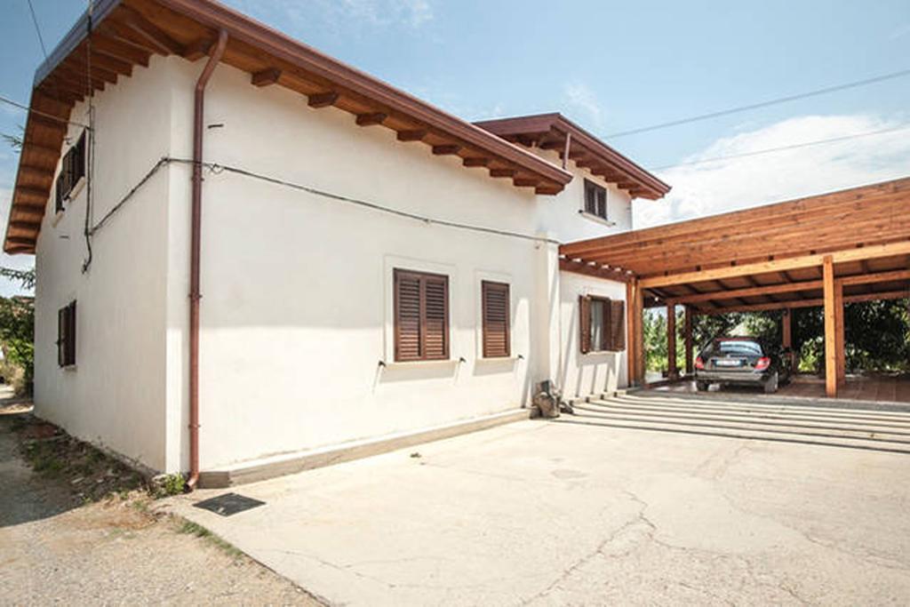 Agriturismo Miracco Atanasio Franco "Il Maniero" Santa Sofia d'Epiro Εξωτερικό φωτογραφία
